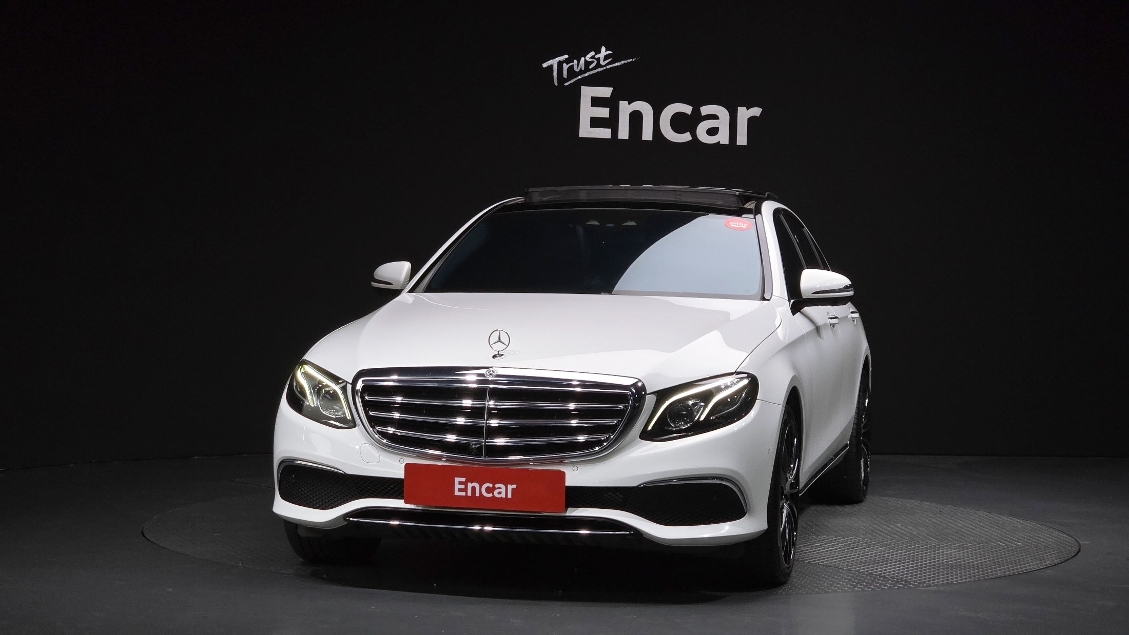 MERCEDES BENZ E-CLASS W213 2017