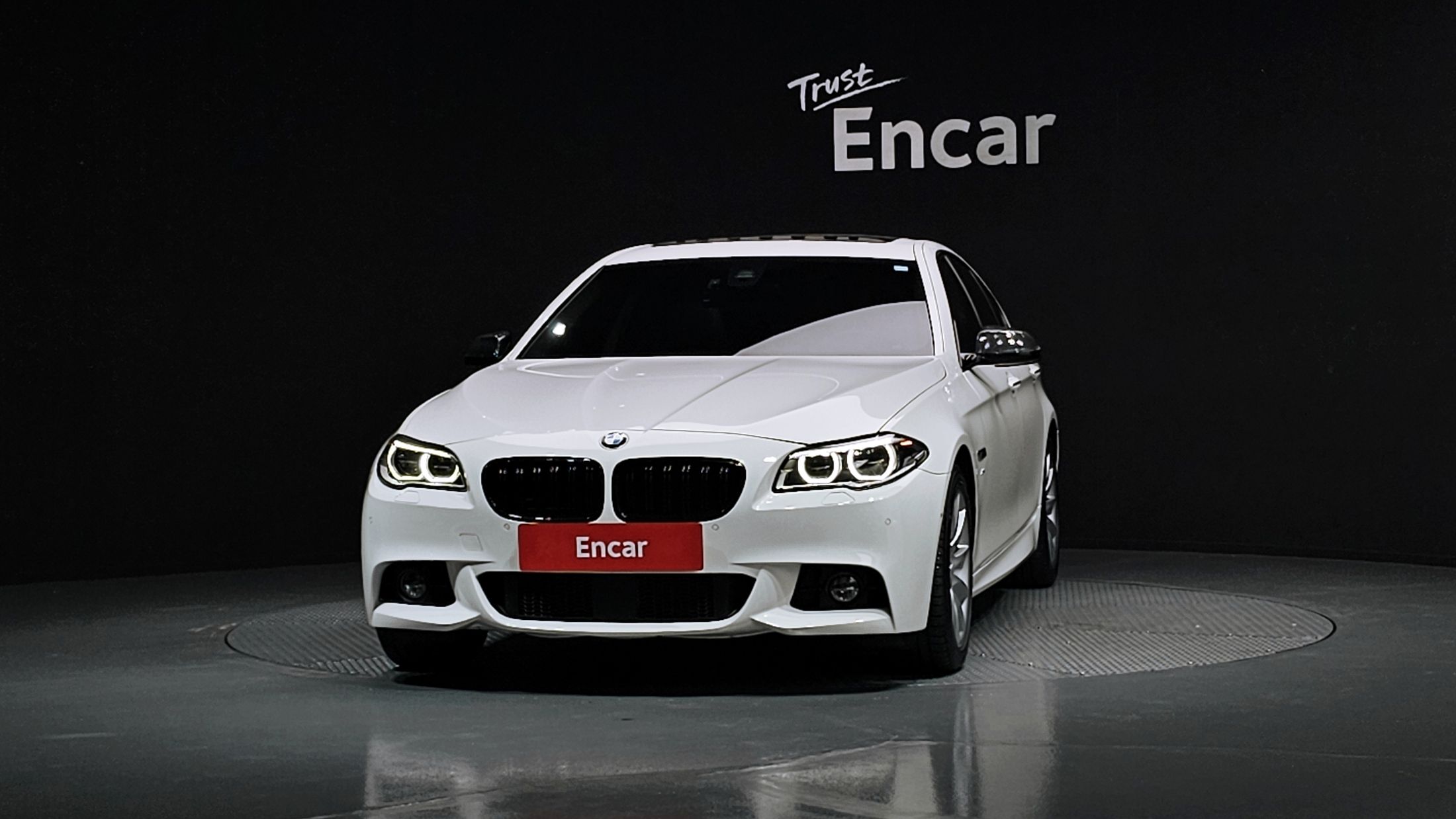 BMW 5-SERIES F10 2016