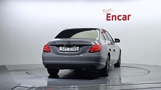 MERCEDES BENZ C-CLASS W205 2016