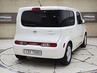 NISSAN CUBE 2011