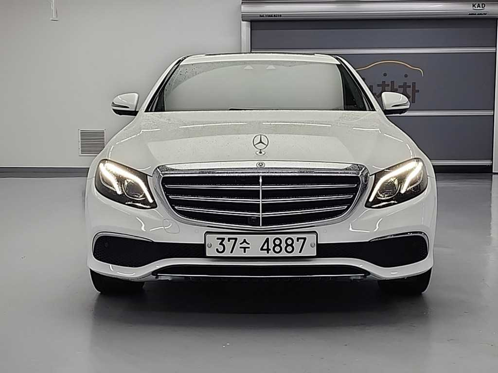 MERCEDES BENZ E-CLASS W213 2018