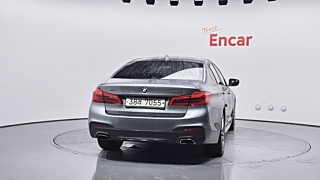 BMW 5-SERIES G30 2017