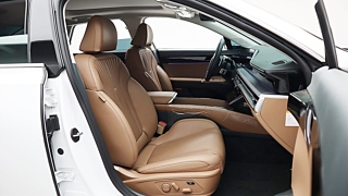 HYUNDAI GRANDEUR HYBRID GN7 2023