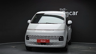 HYUNDAI STARIA 2024