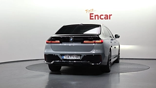 BMW 7-SERIES G70 2025