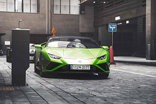 LAMBORGHINI HURACAN 2021