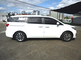 KIA CARNIVAL 2018