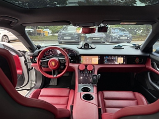 PORSCHE TAYCAN 2021