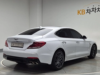 GENESIS G70 2018