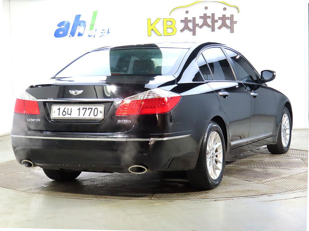 HYUNDAI GENESIS 2009