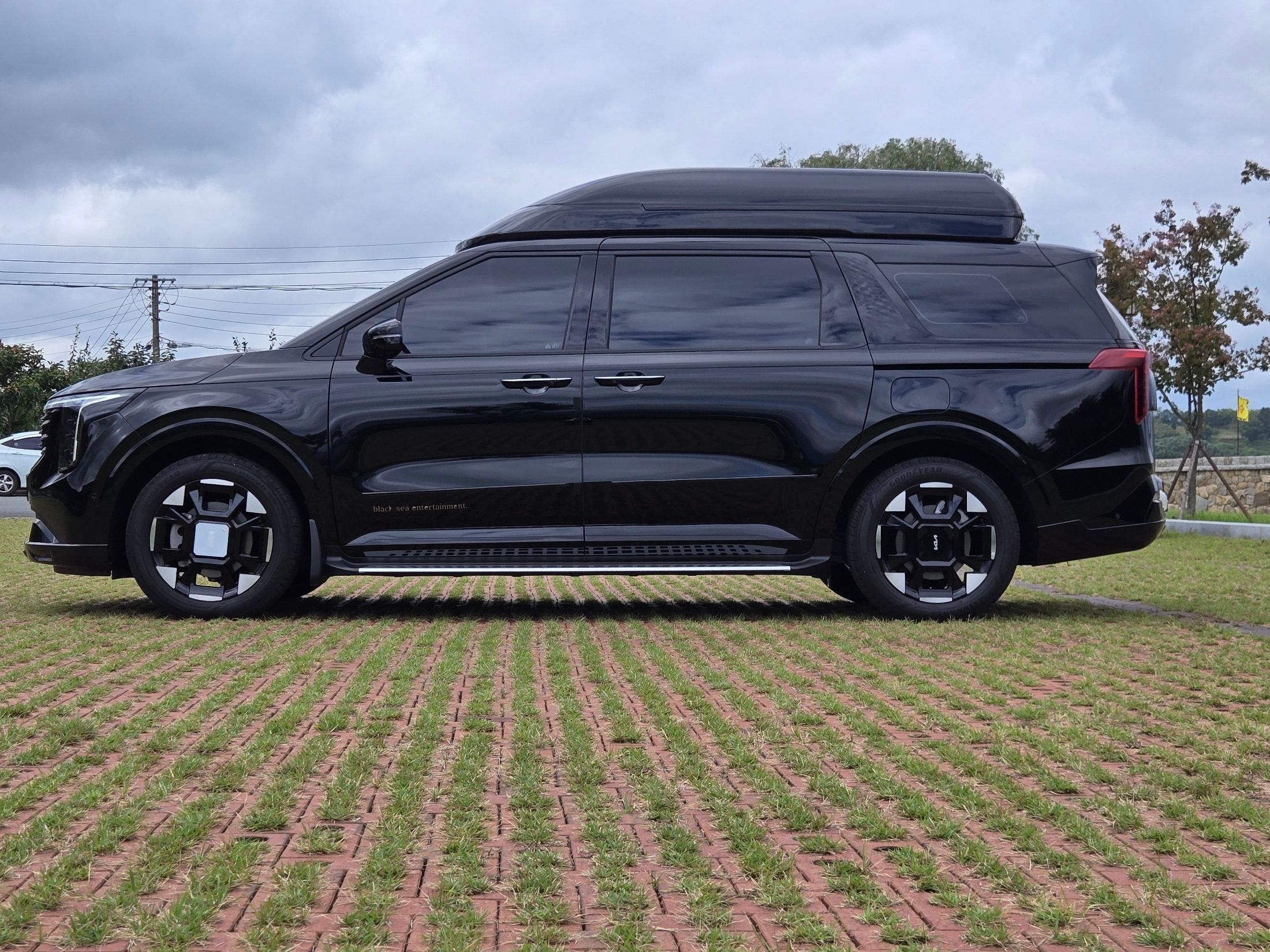KIA CARNIVAL 2024