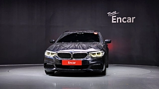 BMW 5-SERIES G30 2019