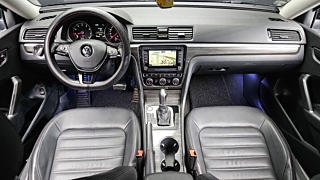 VOLKSWAGEN PASSAT 2018