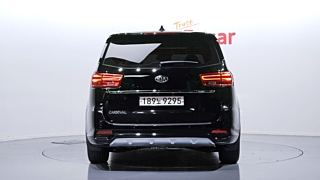 KIA CARNIVAL 2018