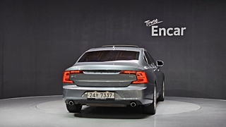 VOLVO S90 2017
