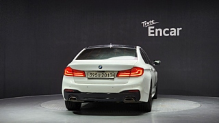 BMW 5-SERIES G30 2017