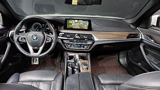 BMW 5-SERIES G30 2017