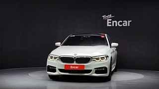 BMW 5-SERIES G30 2017