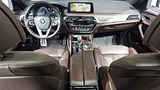 BMW 5-SERIES G30 2017