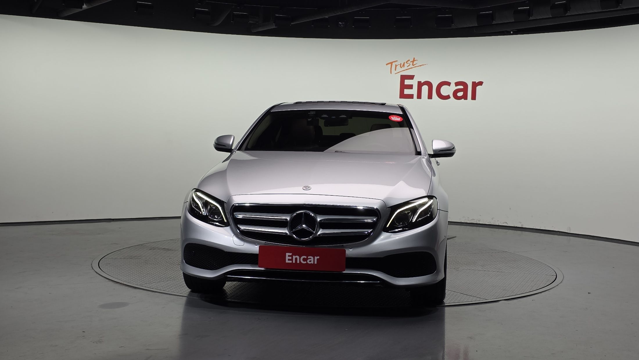 MERCEDES BENZ E-CLASS W213 2017