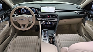 GENESIS G70 2023