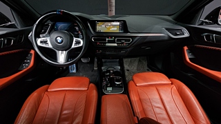 BMW 1-SERIES F40 2021
