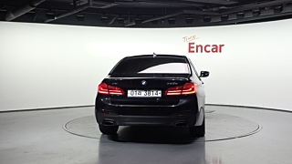 BMW 5-SERIES G30 2017