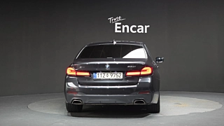BMW 5-SERIES G30 2021