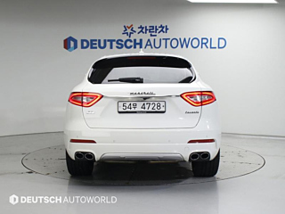 MASERATI LEVANTE 2017