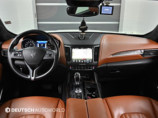 MASERATI LEVANTE 2017