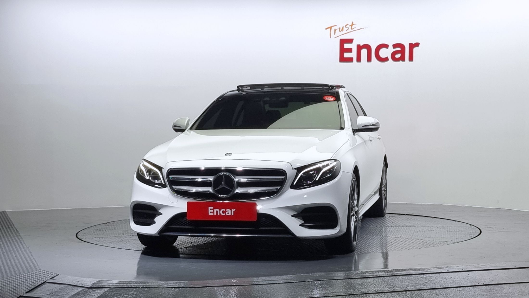 MERCEDES BENZ E-CLASS W213 2019