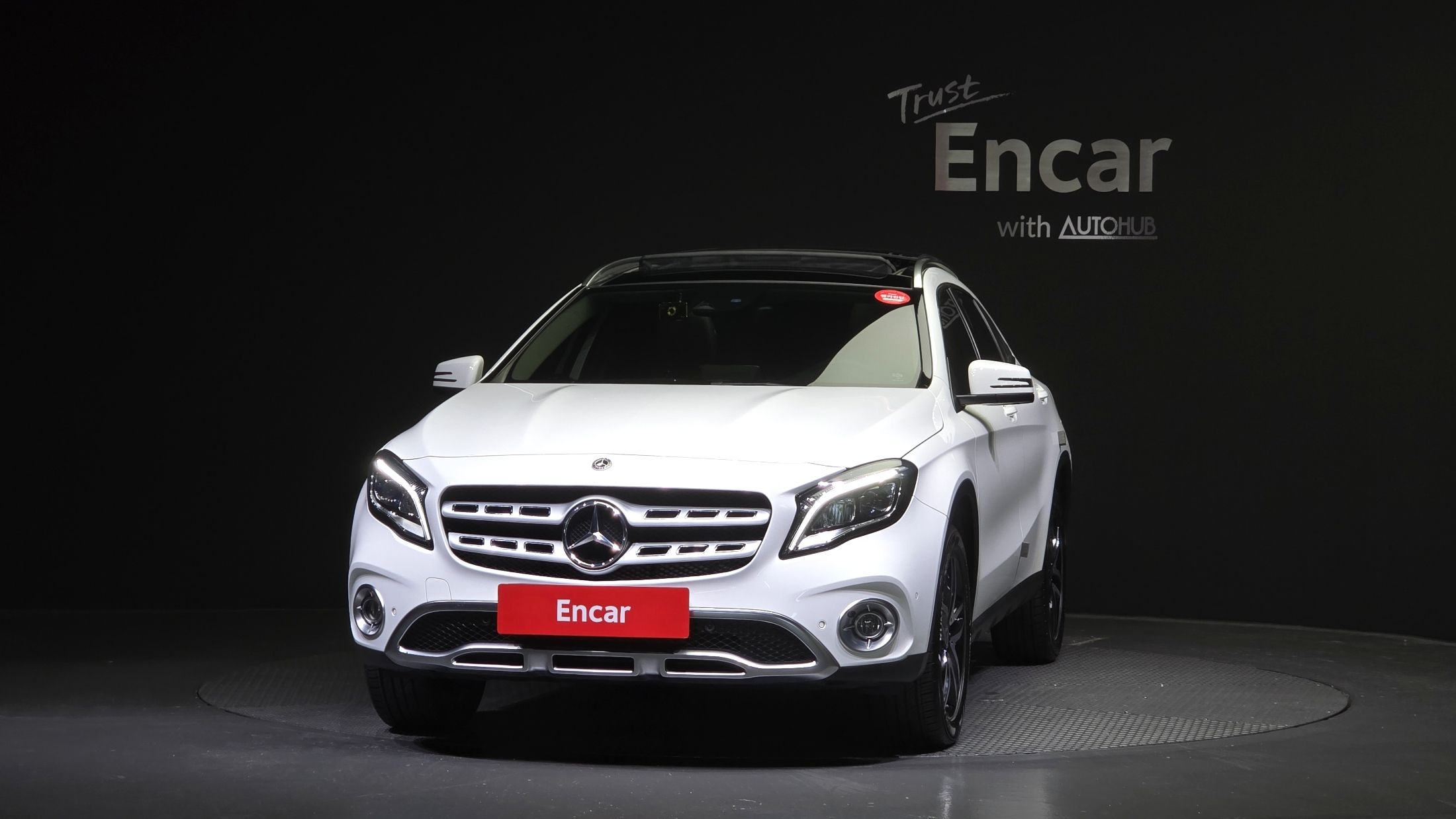 MERCEDES BENZ GLA-CLASS X156 2019
