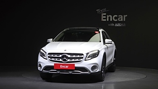 MERCEDES BENZ GLA-CLASS X156 2019