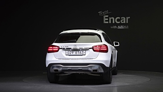 MERCEDES BENZ GLA-CLASS X156 2019