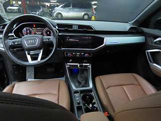 AUDI Q3 F3 2020