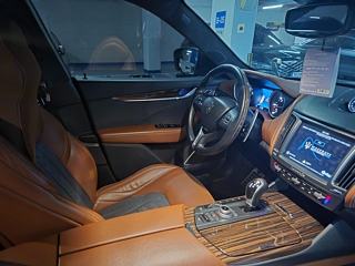 MASERATI LEVANTE 2018