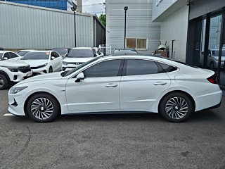 HYUNDAI SONATA HYBRID DN8 2020