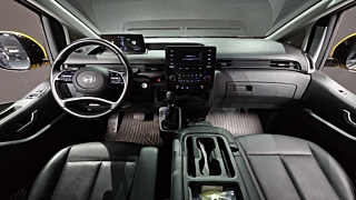 HYUNDAI STARIA 2023