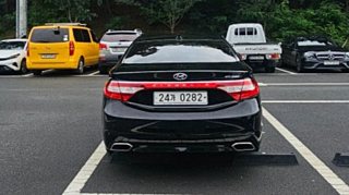 HYUNDAI GRANDEUR HG 2016