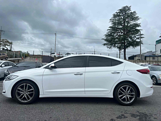 HYUNDAI AVANTE AD 2016