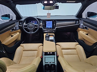 VOLVO S90 2023