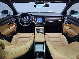 VOLVO S90 2023
