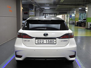LEXUS CT200H 2017