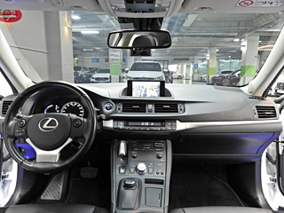 LEXUS CT200H 2017