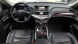 INFINITI M37  Standard 2010