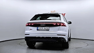 AUDI Q8 4M  55 TFSI Quattro Premium 2024