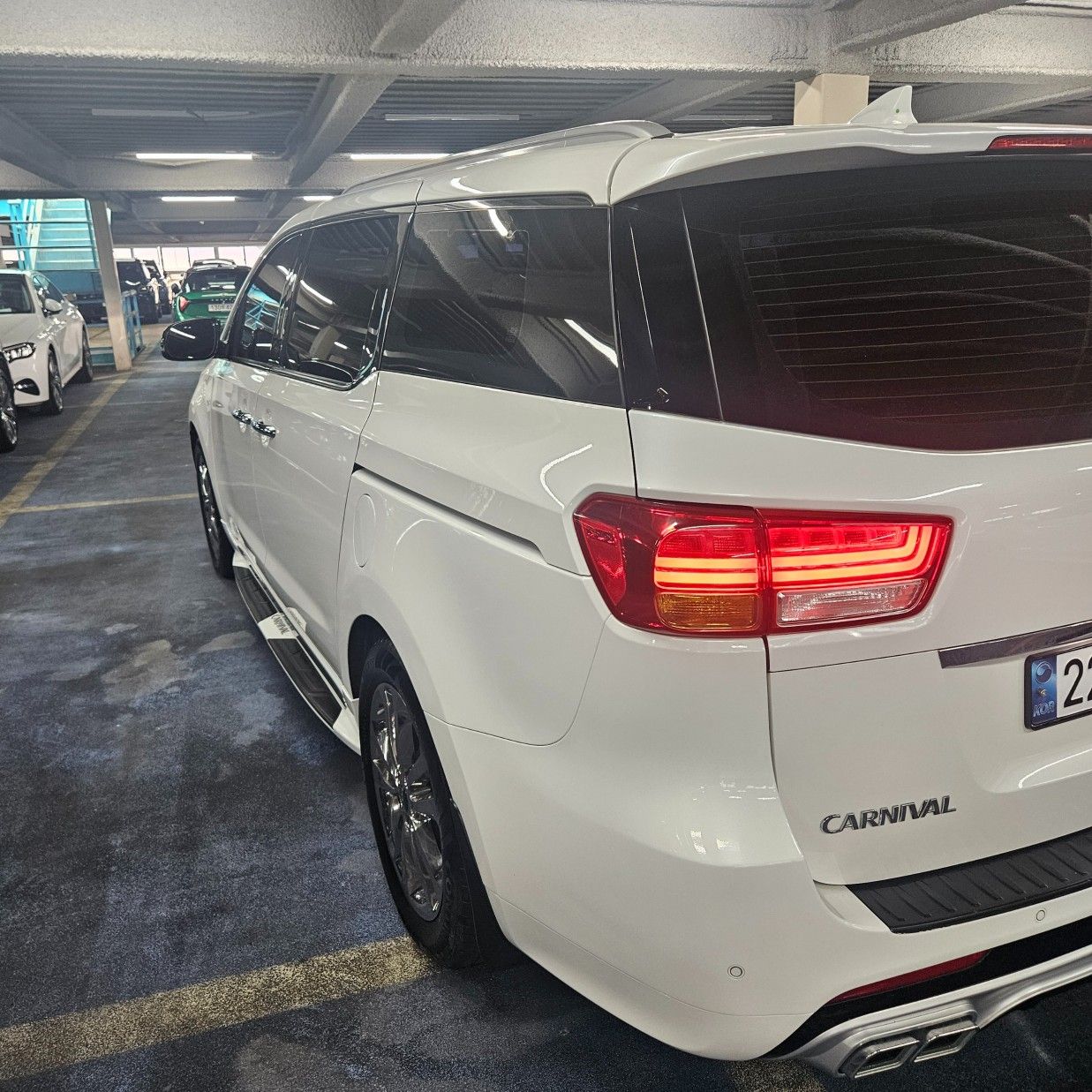 KIA CARNIVAL 2017