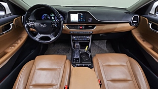 HYUNDAI GRANDEUR IG HYBRID 2017