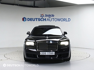 ROLLS ROYCE GHOST 2019