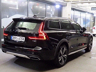VOLVO V60 CROSS COUNTRY 2019